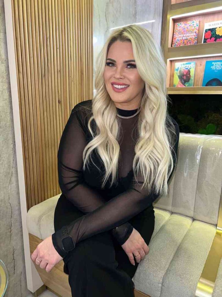 LorAnna Gonzalez — Extension Specialist & Hair Stylist at Rové Hair Salon, Delray Beach