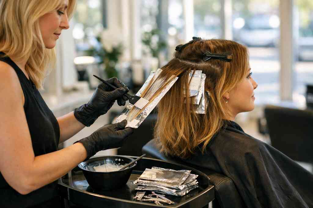 How to Choose Balayage or Highlights in Delray Beach 2026